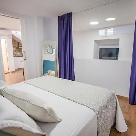Deluxe Vegas Golf Apartment